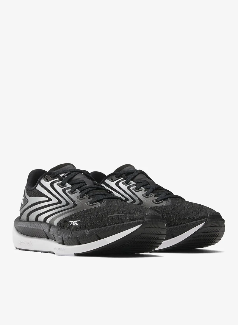 ريبوك سنيكرز فلوت زيج تريد